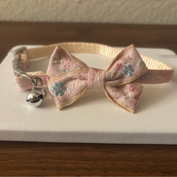 Floral Bow Cat Collar - Picture 3 of 4